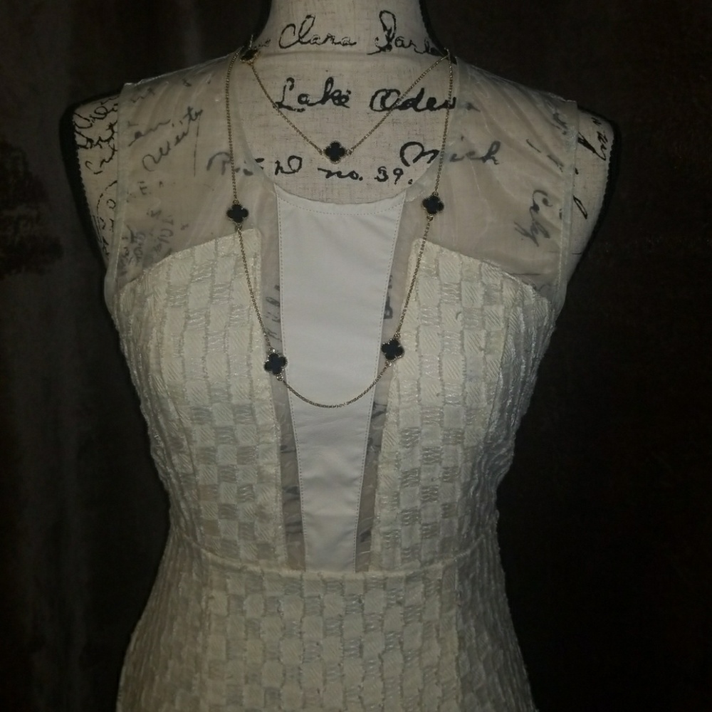 Dress - Picture 2 of 3
